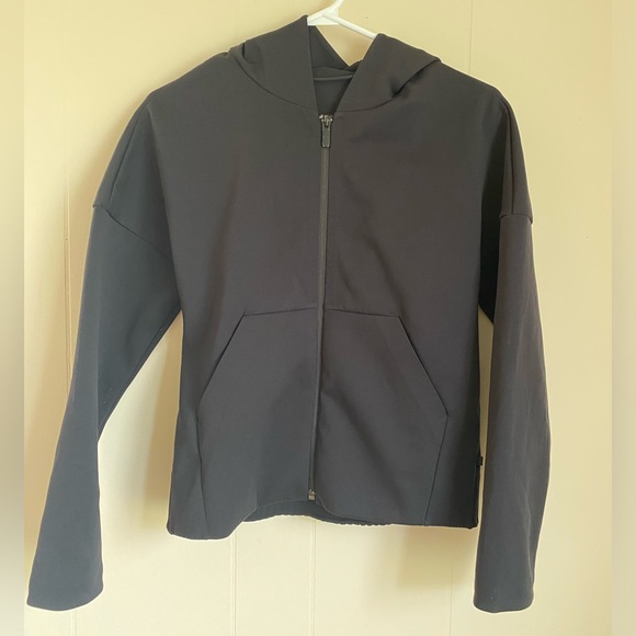 Lululemon Black Shaped Jacket Expression Size 2 - Picture 3 of 8